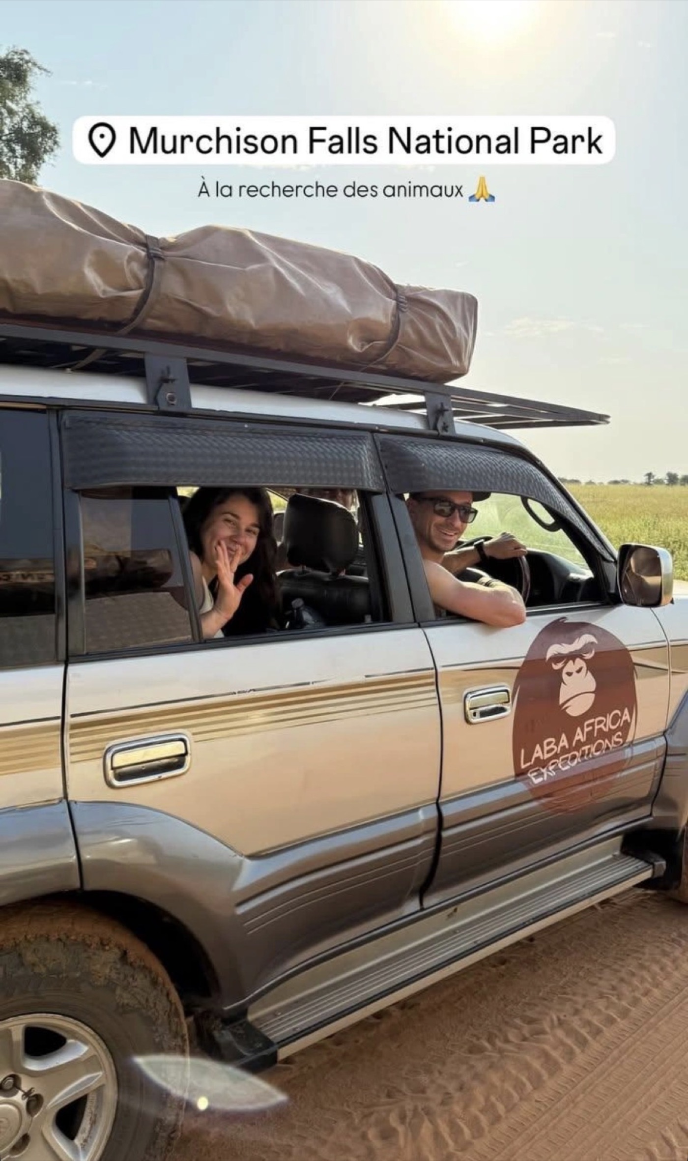 Voyageurs en 4x4 self-drive vers Murchison Falls apres Ziwa Rhino Sanctuary